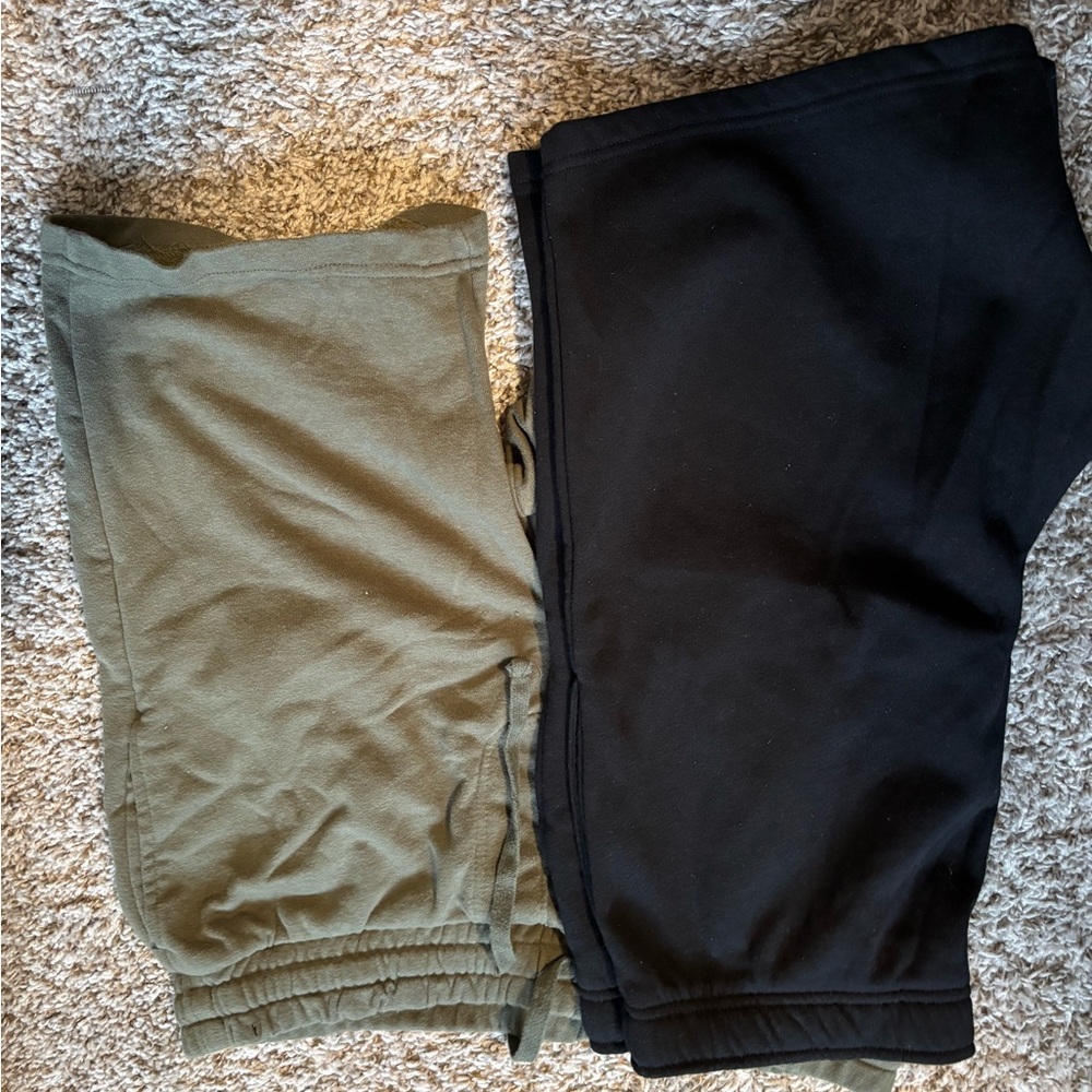 Men’s Black and Green Sweat Shorts Set
